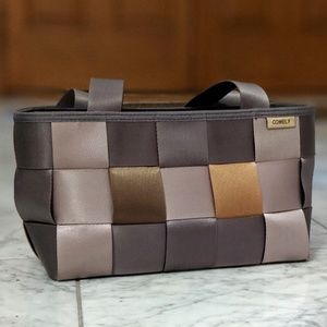 Comely Seatbelt handbag